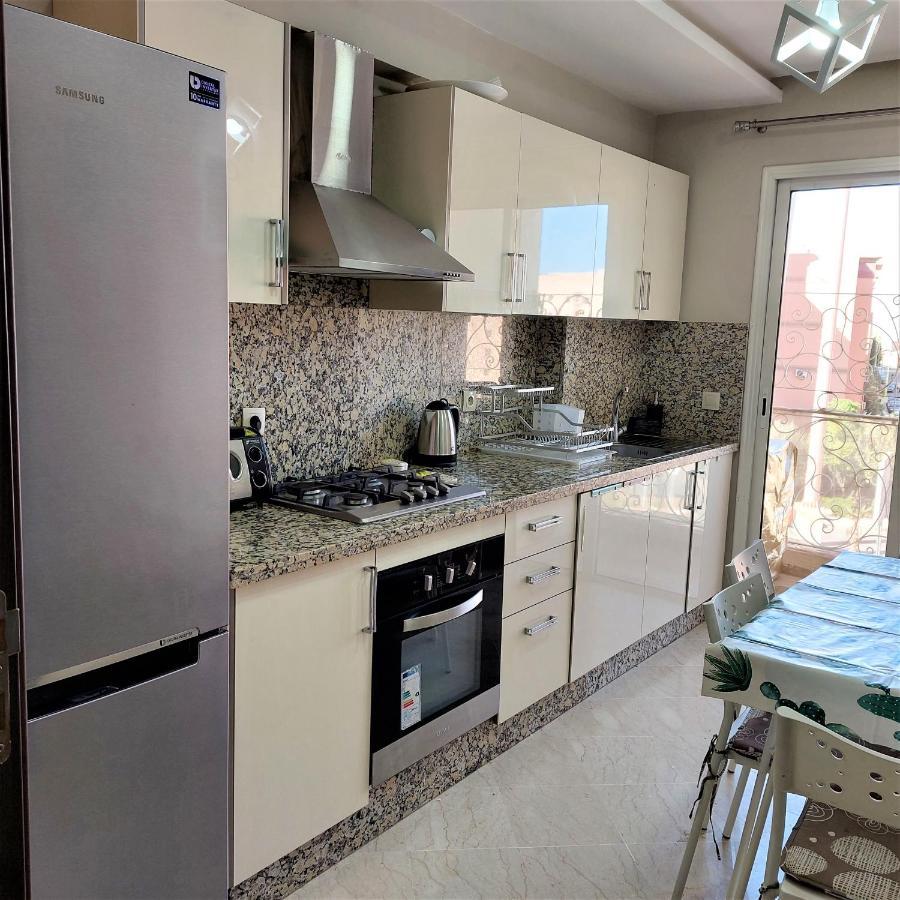 Appartement Pour Familles En Residence Avec Piscine Et Wifi Marraquexe Exterior foto